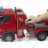 Autocarro pompieri Scania Super 560R con scala girevole, pompa dell'acqua e modulo Light + Sound (03591)