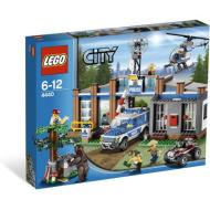 LEGO City - Stazione Polizia Forestale (4440)