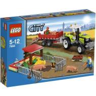 LEGO City - Trattore con rimorchio e maialini (7684)