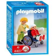 Bambino su sedia a rotelle (4407)