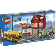 LEGO City - Strada di città (7641)