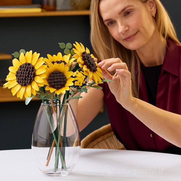 LEGO Botanicals 11502 Bouquet di Girasoli, Fiori Artificiali per Adulti, Girasoli Finti, Steli di Eucalipto, Regalo per Donne