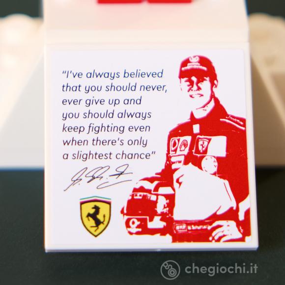 LEGO Icons 11375 Ferrari F2004 e Michael Schumacher, Modello di Auto F1 per Adulti, Regalo per i Fan degli Sport Motoristici