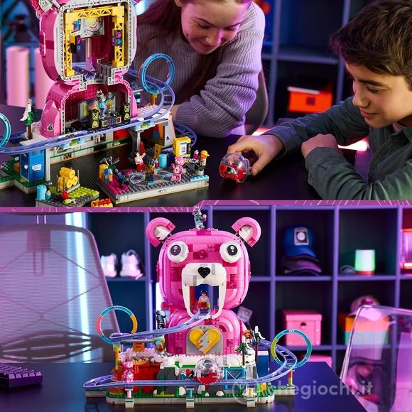 LEGO Fortnite 77082 Tana Strana, Giocattolo con Modello di Parco Giochi e 6 Minifigure, Regalo per Gamer Bambini da 12 Anni