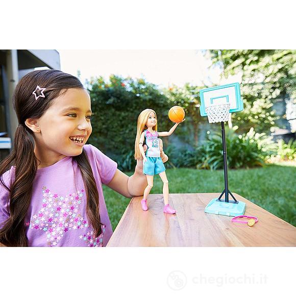 Barbie Stacie con Canestro (GHK35)