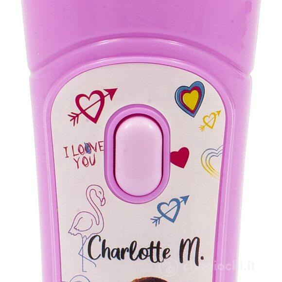 Charlotte M Microfono