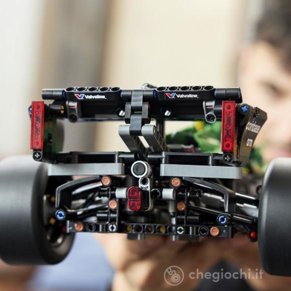 LEGO Technic 42240 Auto F1 Aston Martin Aramco AMR24, Kit di Modellismo Formula 1 per Adulti da Collezione, Regalo per Fan