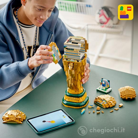 LEGO Editions 43020 Trofeo Ufficiale della Coppa del Mondo FIFA, Kit di Modellismo con Minifigure da Collezione, Regalo 12+