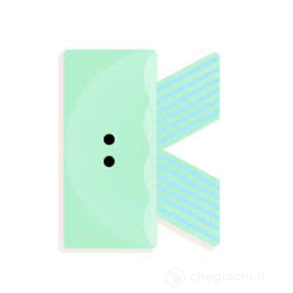K - Lettera in legno (colore assortito) (DD04970)